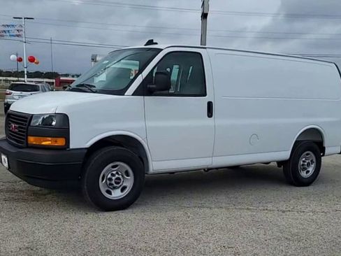 New 2025 GMC Savana 2500 Work Van w/ Driver Convenience Package image 4