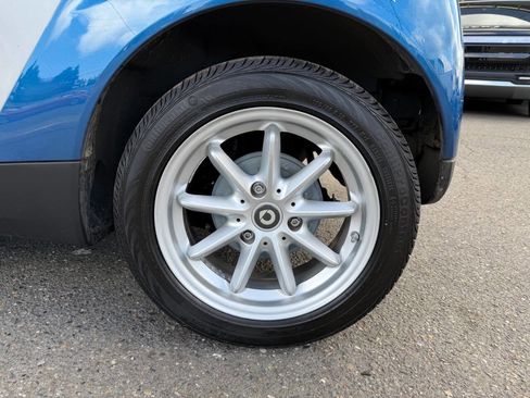 Used 2009 smart fortwo pure RWD image 3