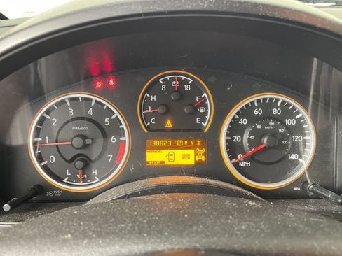 Used 2008 Nissan Titan SE AWD/4WD image 5