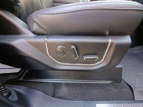 Used 2019 Ford Expedition Platinum image 44