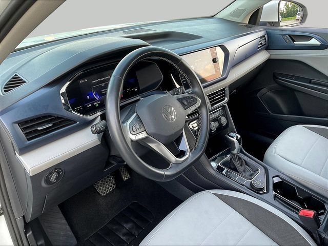 Used 2024 Volkswagen Taos SE AWD/4WD image 19
