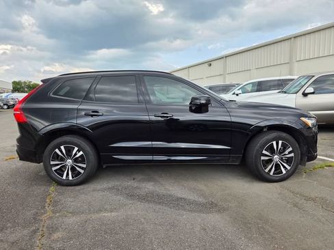 Used 2024 Volvo XC60 T8 Core AWD/4WD image 4