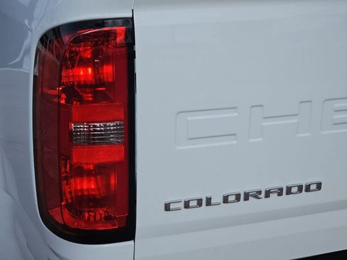 Used 2022 Chevrolet Colorado LT w/ Fleet Safety Package image 39