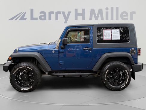 Used 2009 Jeep Wrangler X AWD/4WD image 2