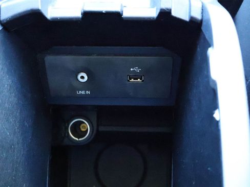 Used 2015 Ford Escape SE image 25