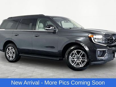 Used 2025 Ford Expedition Active