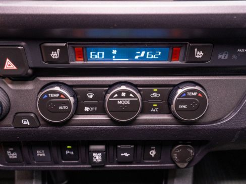Used 2023 Toyota Tacoma TRD Sport w/ TRD Premium Sport Package AWD/4WD image 23
