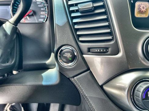 Used 2018 Chevrolet Tahoe LT image 16