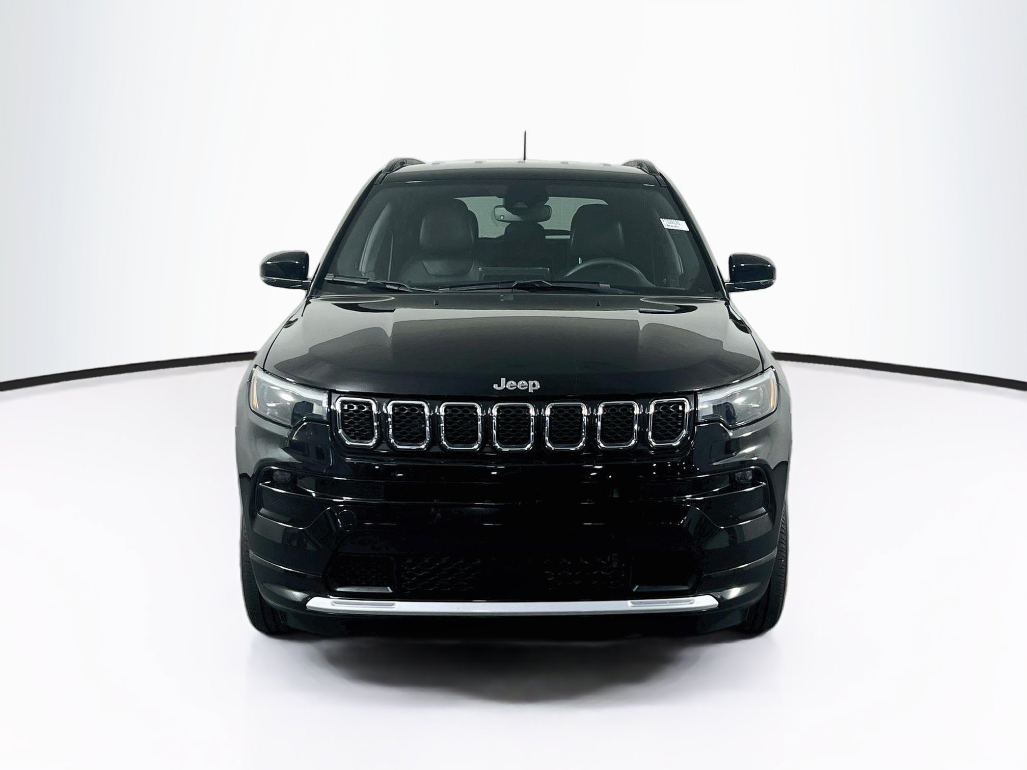 Used 2023 Jeep Compass Limited w/ Elite Group AWD/4WD image 2