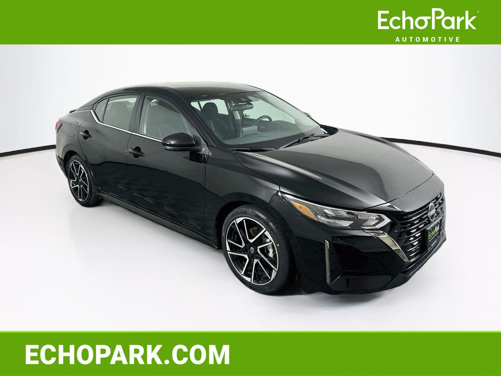 Used 2025 Nissan Sentra SR FWD image 1