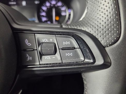 Used 2020 Alfa Romeo Stelvio Ti w/ Active Blind Spot Package AWD/4WD image 17
