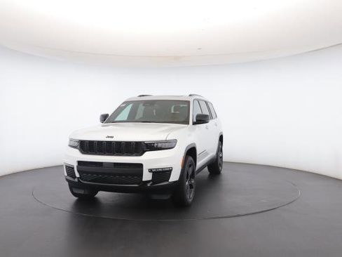 New 2025 Jeep Grand Cherokee L Limited w/ Black Appearance Package image 37