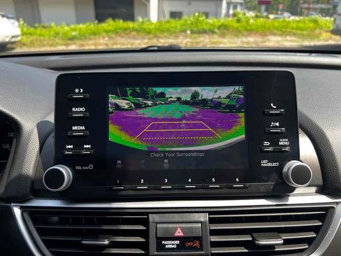 Used 2019 Honda Accord LX image 26