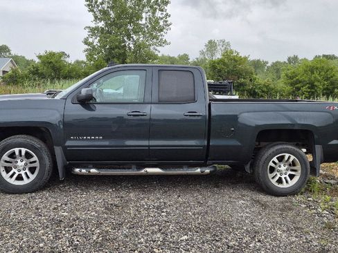 Used 2018 Chevrolet Silverado 1500 LT w/ All Star Edition AWD/4WD image 3