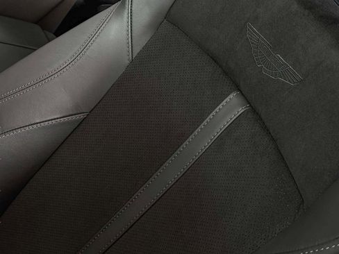 Used 2024 Aston Martin DBX image 16