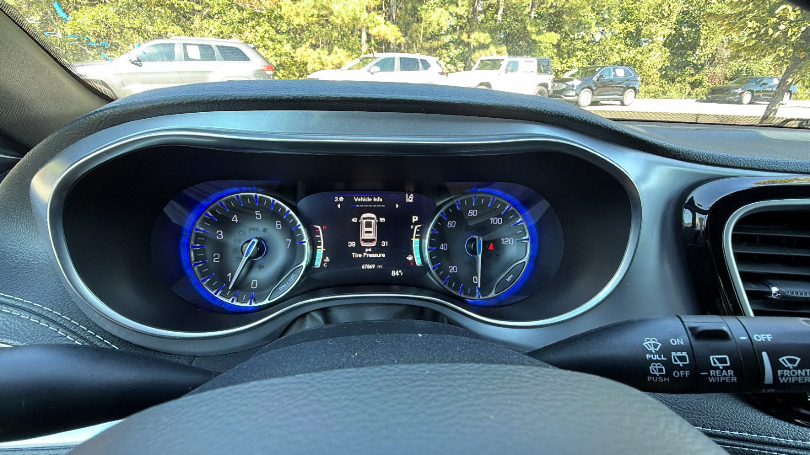Used 2025 Chrysler Pacifica Limited FWD image 28
