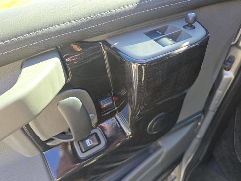 Used 2016 Chevrolet Express 2500 image 12