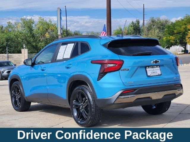 Used 2025 Chevrolet Trax ACTIV w/ Sunroof Package FWD image 8
