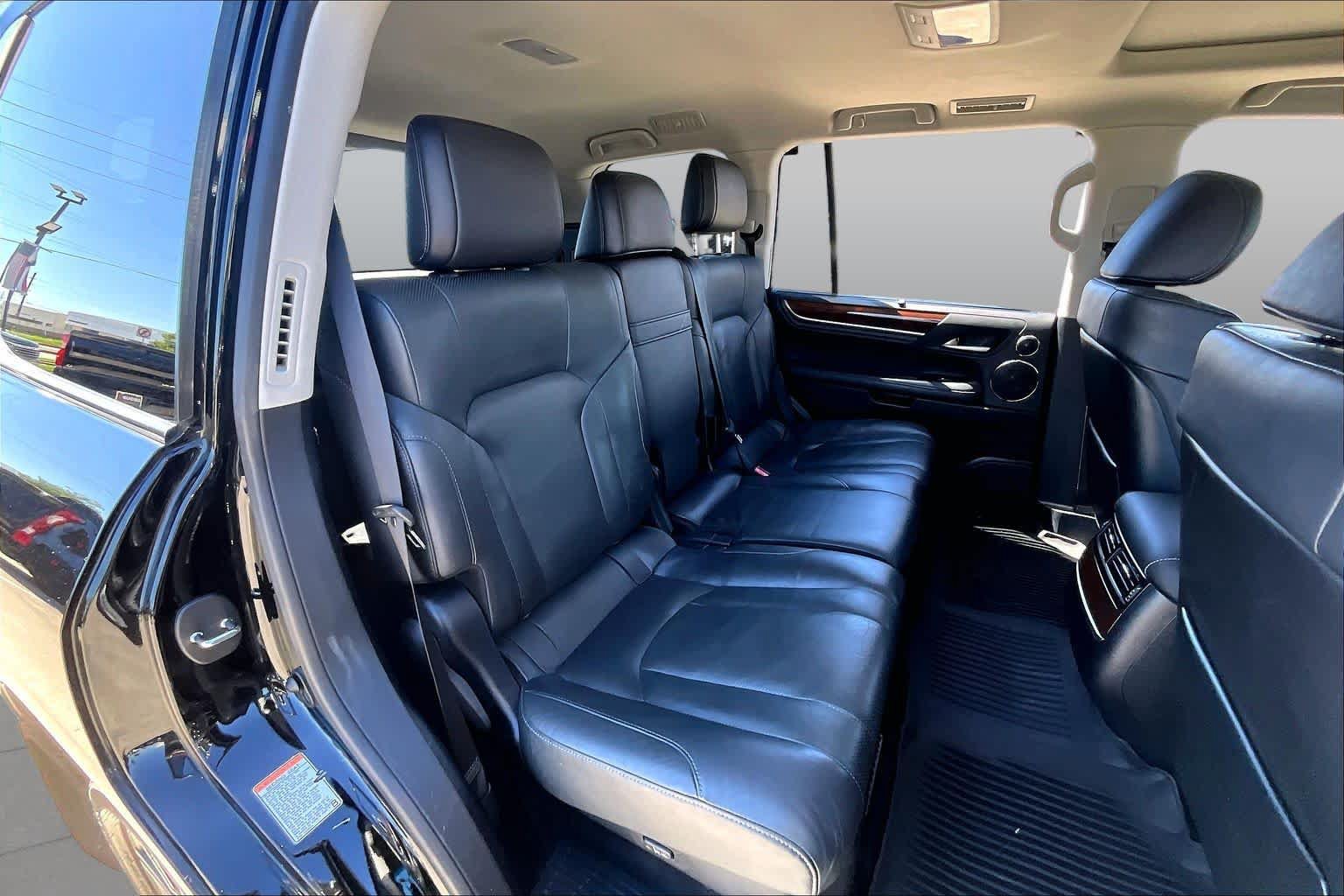 Used 2021 Lexus LX 570 4WD w/ Luxury Package image 20