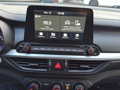 Used 2021 Kia Forte LXS image 28