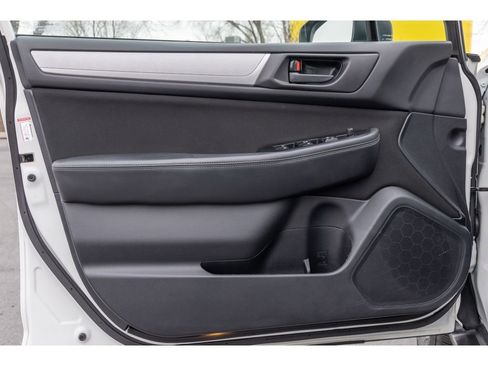 Used 2019 Subaru Outback 2.5i image 18