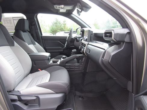 Certified 2025 Toyota Tacoma TRD Sport AWD/4WD image 19