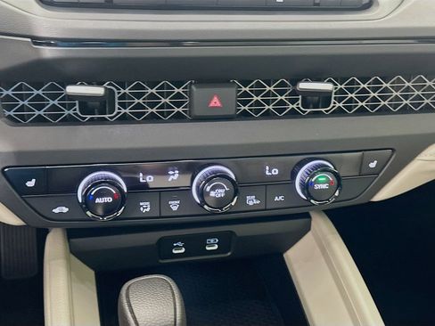 Certified 2025 Honda Accord SE image 15