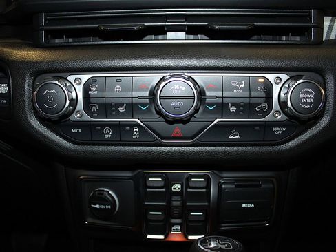 New 2026 Jeep Wrangler Unlimited Sport image 19