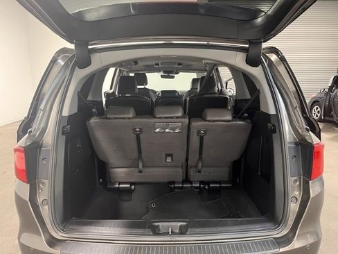 Used 2018 Honda Odyssey Touring image 15
