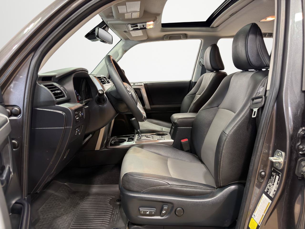 Used 2022 Toyota 4Runner SR5 Premium RWD image 15