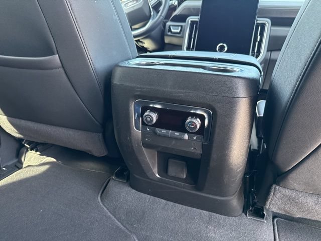 Certified 2025 GMC Yukon Elevation w/ LPO, Elevation Black Package AWD/4WD image 12