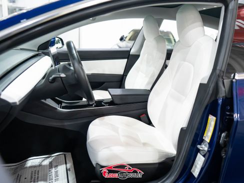 Used 2019 Tesla Model 3 Long Range image 16