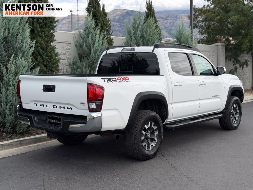 Used 2018 Toyota Tacoma TRD Off-Road AWD/4WD image 6