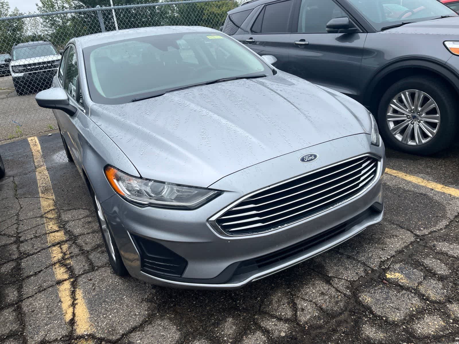 Used 2020 Ford Fusion SE FWD image 20