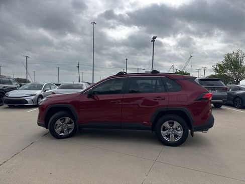 Certified 2025 Toyota RAV4 LE image 5