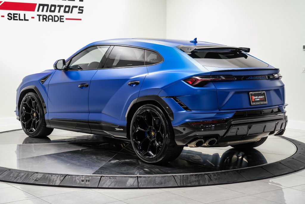 Used 2023 Lamborghini Urus Performante AWD/4WD image 11