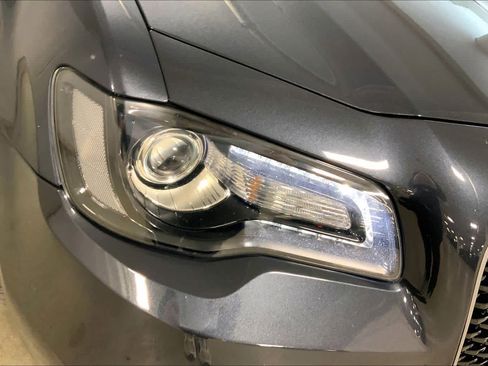 Used 2019 Chrysler 300 S w/ 300S Premium Group image 27