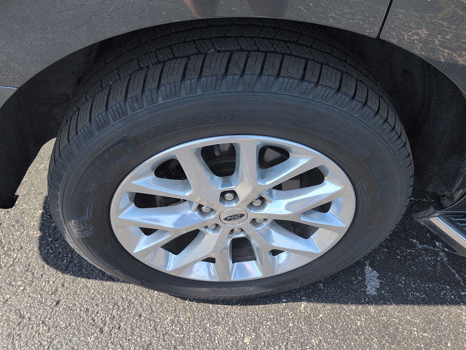 Used 2021 Ford Expedition XLT AWD/4WD image 9