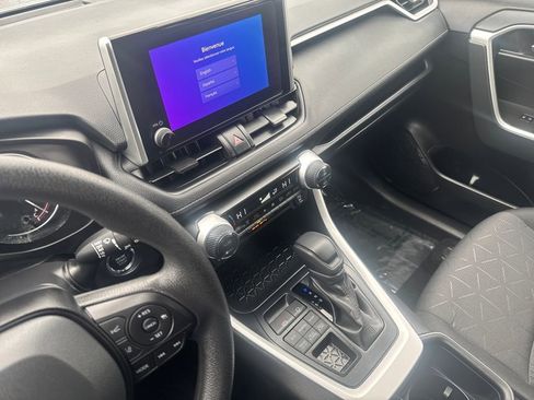 Used 2025 Toyota RAV4 XLE image 21