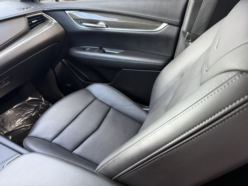 Certified 2022 Cadillac XT5 Sportv w/ Technology Package AWD/4WD image 16