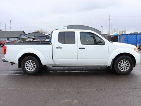 Used 2018 Nissan Frontier SV image 4