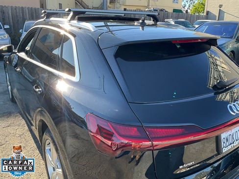 Used 2019 Audi e-tron Prestige w/ Prestige Package image 92