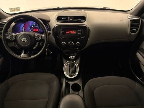 Used 2016 Kia Soul FWD image 12