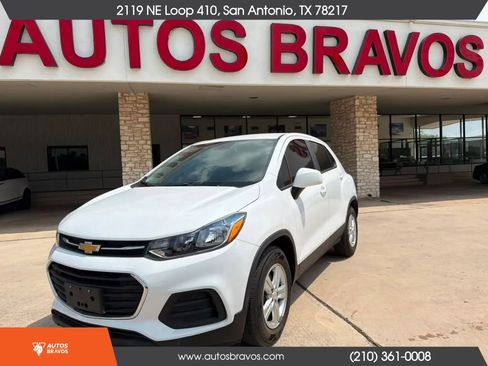 Used 2021 Chevrolet Trax LS w/ Tint and Cruise Package FWD image 1