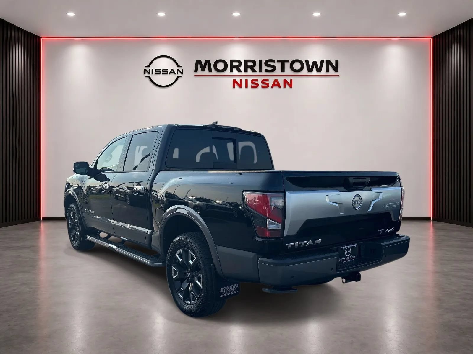Used 2023 Nissan Titan Platinum Reserve w/ Moonroof Package AWD/4WD image 5