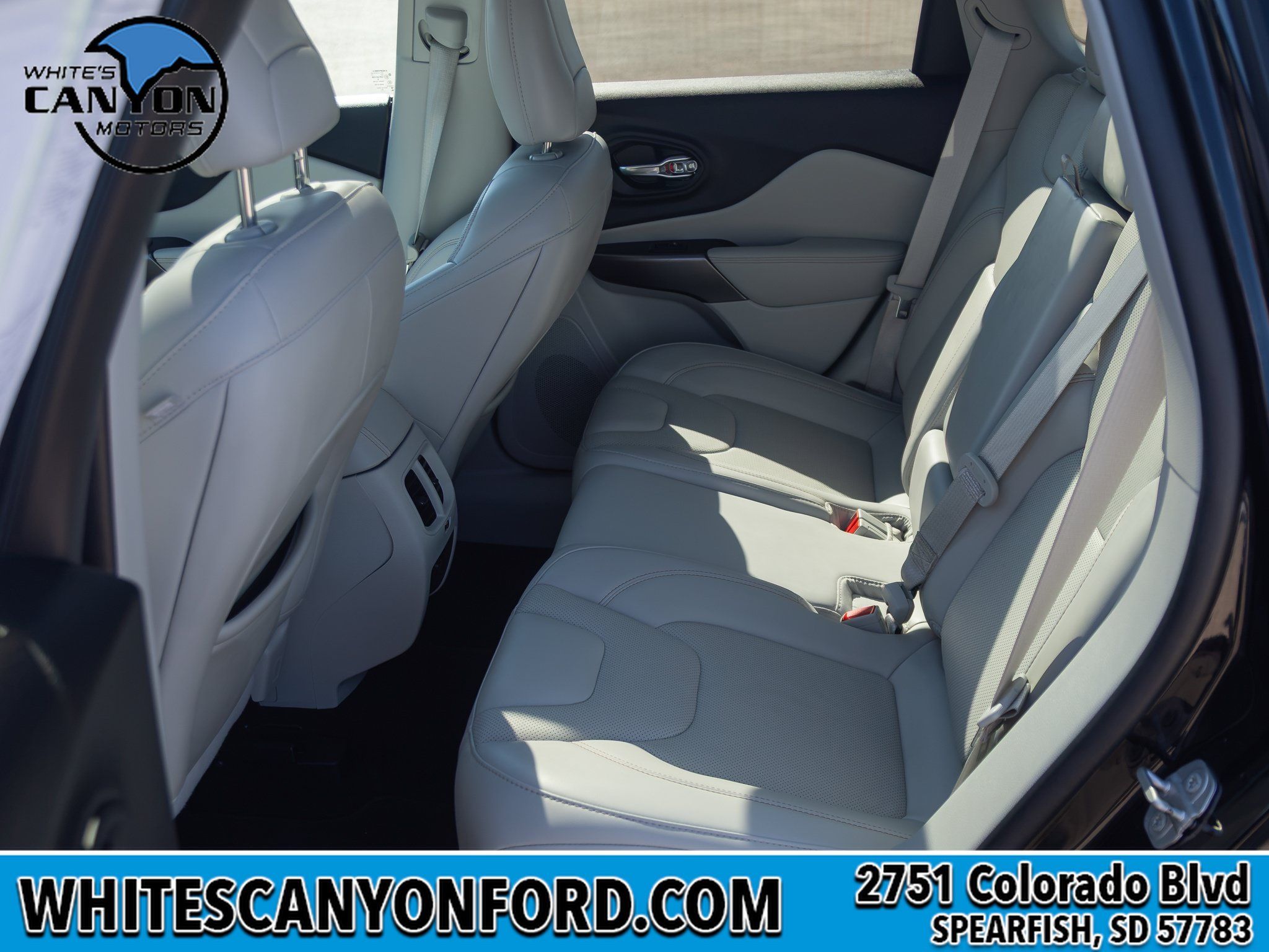 Used 2021 Jeep Cherokee Limited AWD/4WD image 6