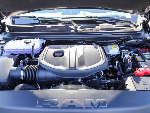New 2026 RAM 1500 Big Horn AWD/4WD image 13