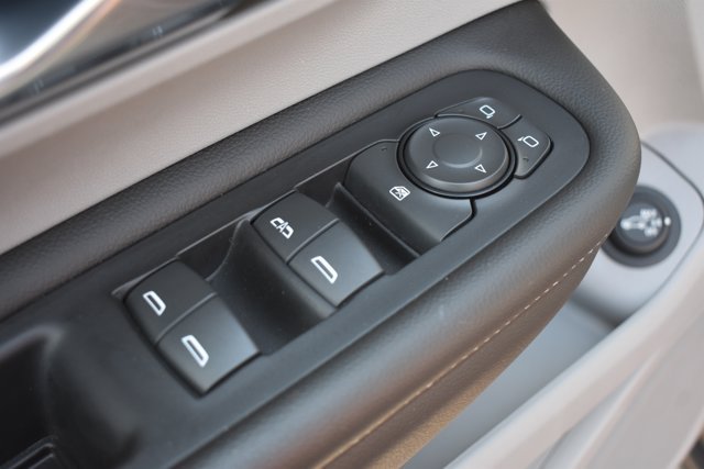 Used 2023 GMC Terrain SLT FWD image 13