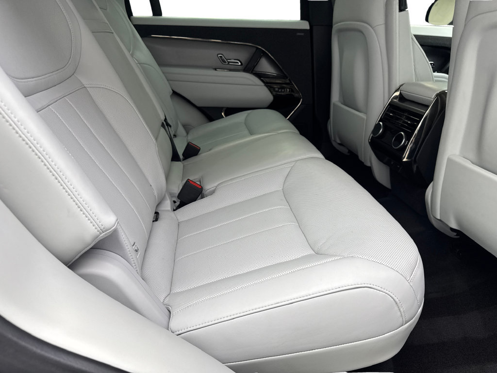 Used 2024 Land Rover Range Rover Sport SE AWD/4WD image 40