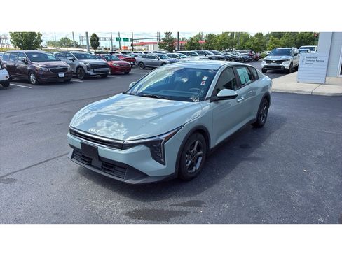 Used 2025 Kia K4 FWD image 26